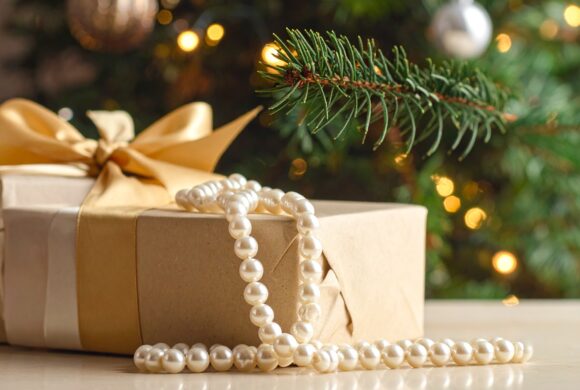 Bald packt ihr sie aus: die Schätze des guten Nikolaus Bald packt ihr sie aus: die Schätze des guten Nikolaus